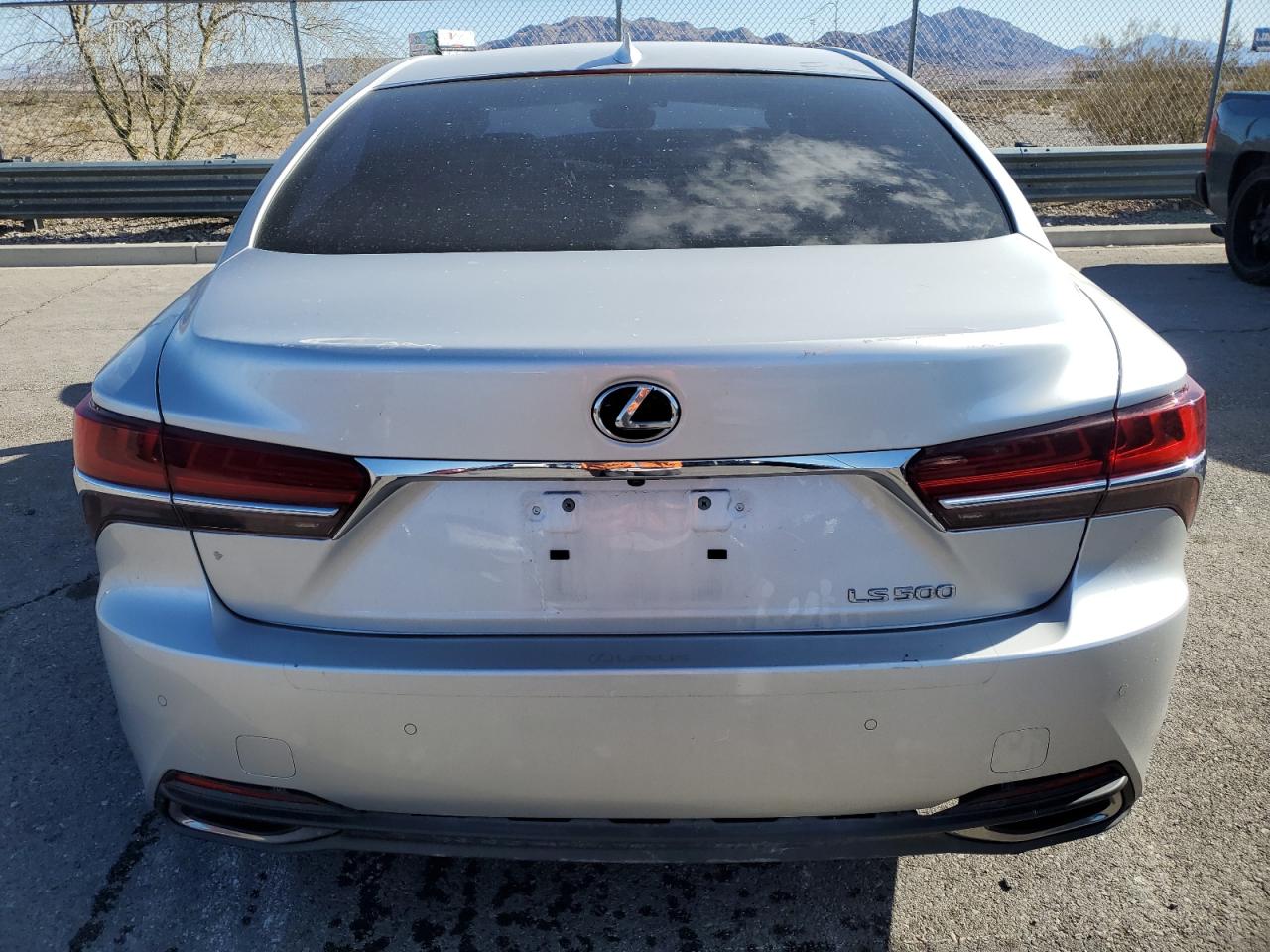 2018 Lexus LS - Image 6