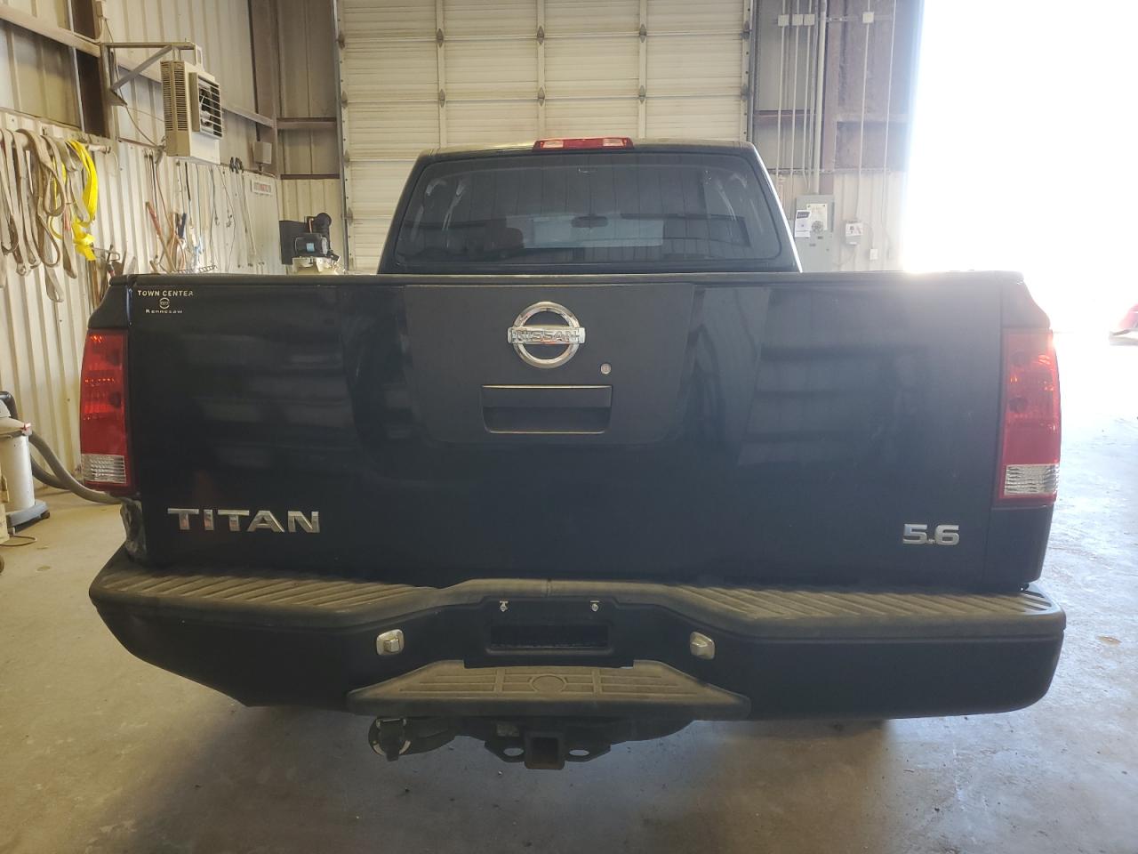 2004 Nissan Titan - Image 6