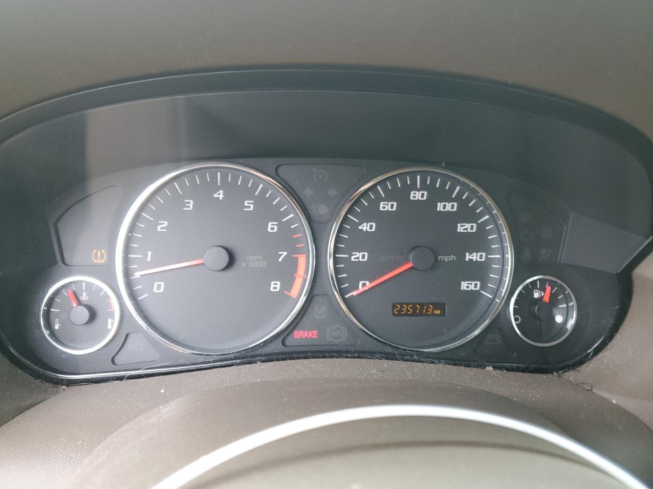 2006 Cadillac SRX - Image 9