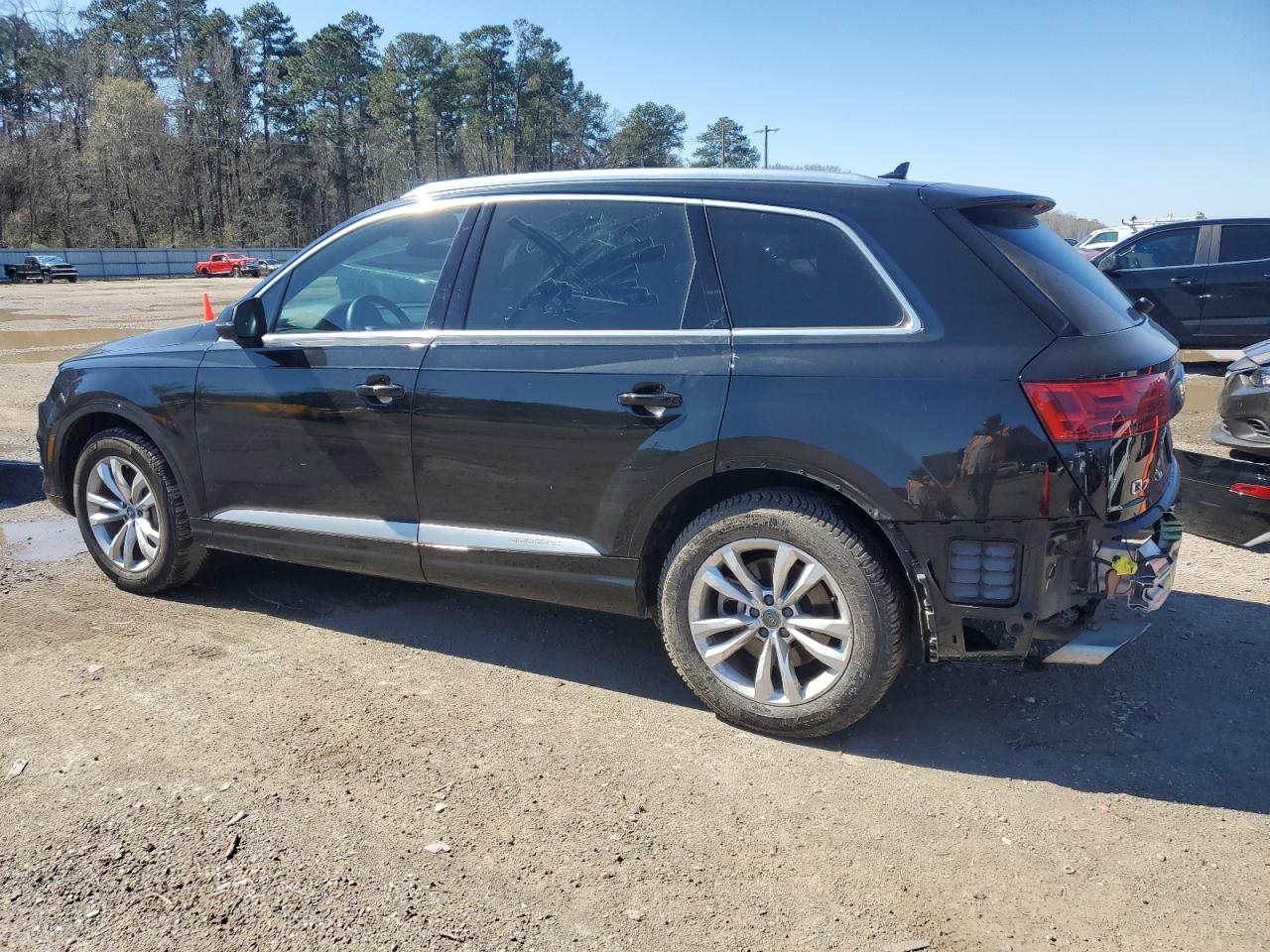 2018 Audi Q7 - Image 2