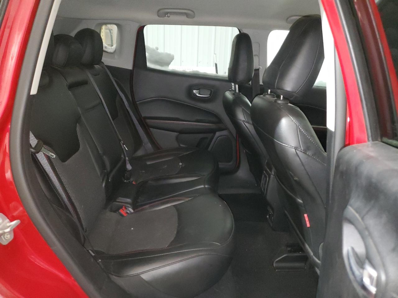 2020 Jeep Compass - Image 11