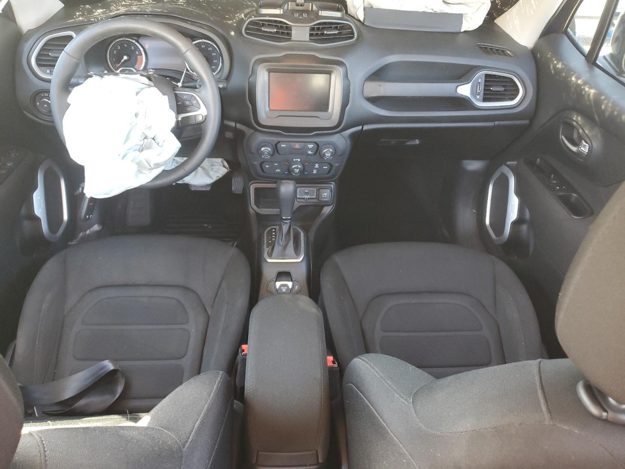 2021 Jeep Renegade - Image 8