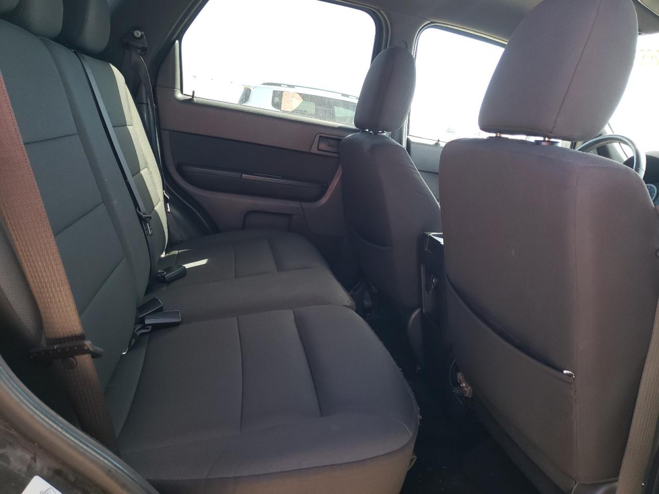 2011 Ford Escape - Image 11