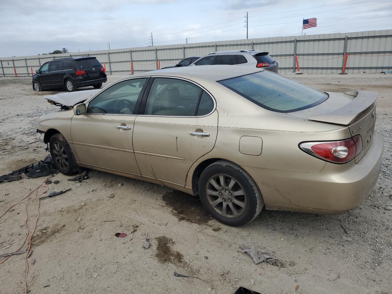2002 Lexus ES - Image 2