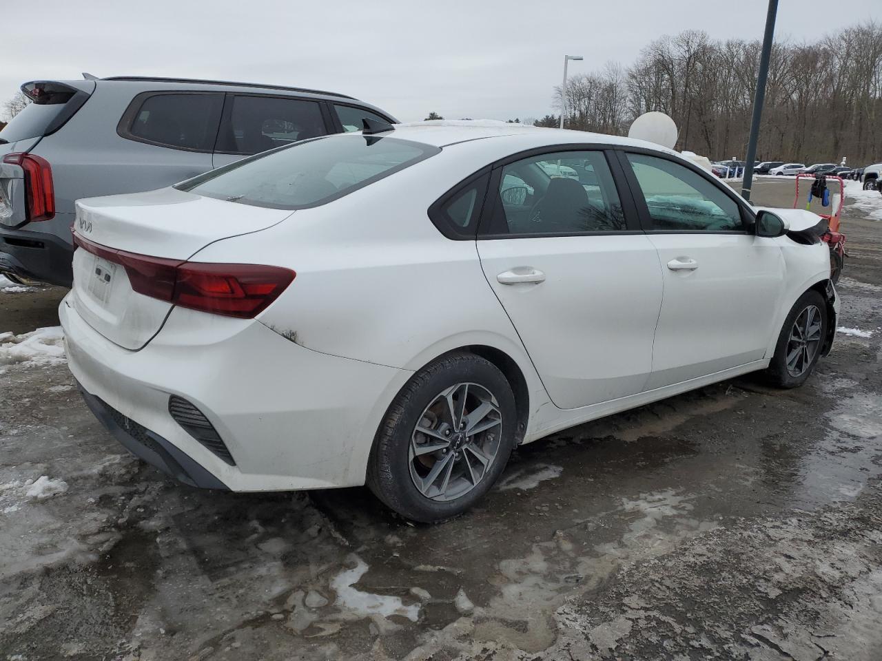 2024 Kia Forte - Image 3