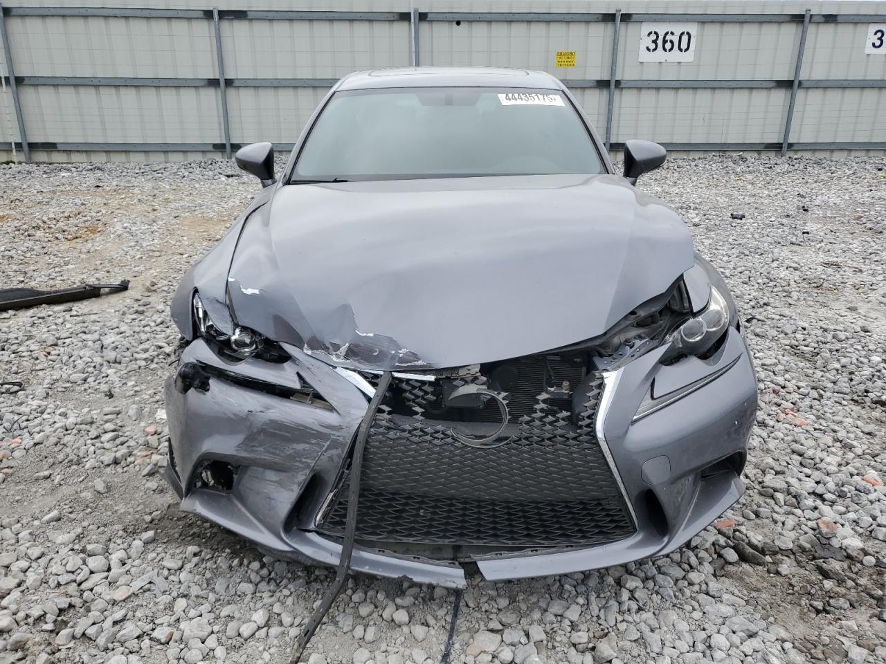 2016 Lexus IS - Image 5