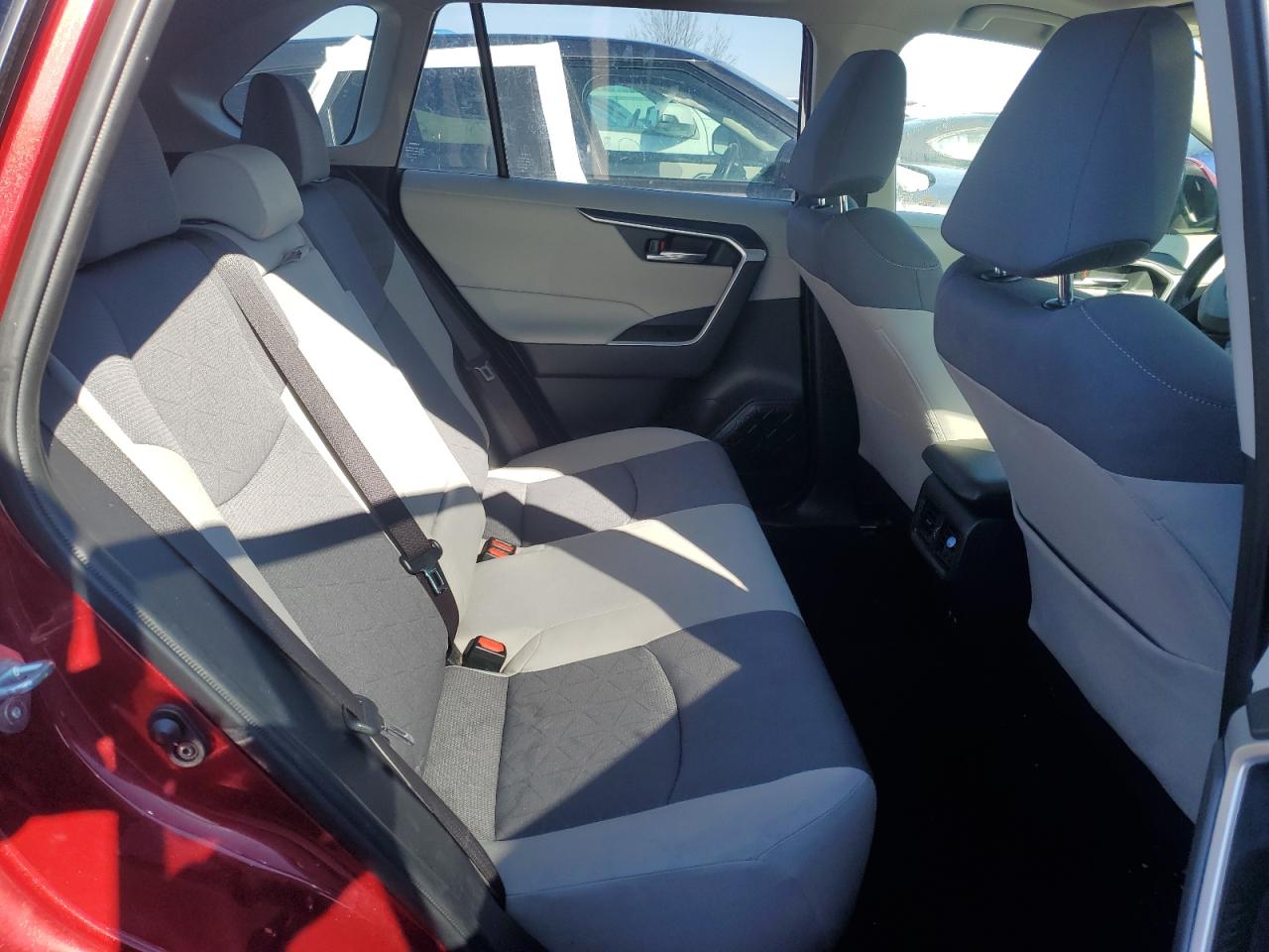 2019 Toyota RAV 4 - Image 11