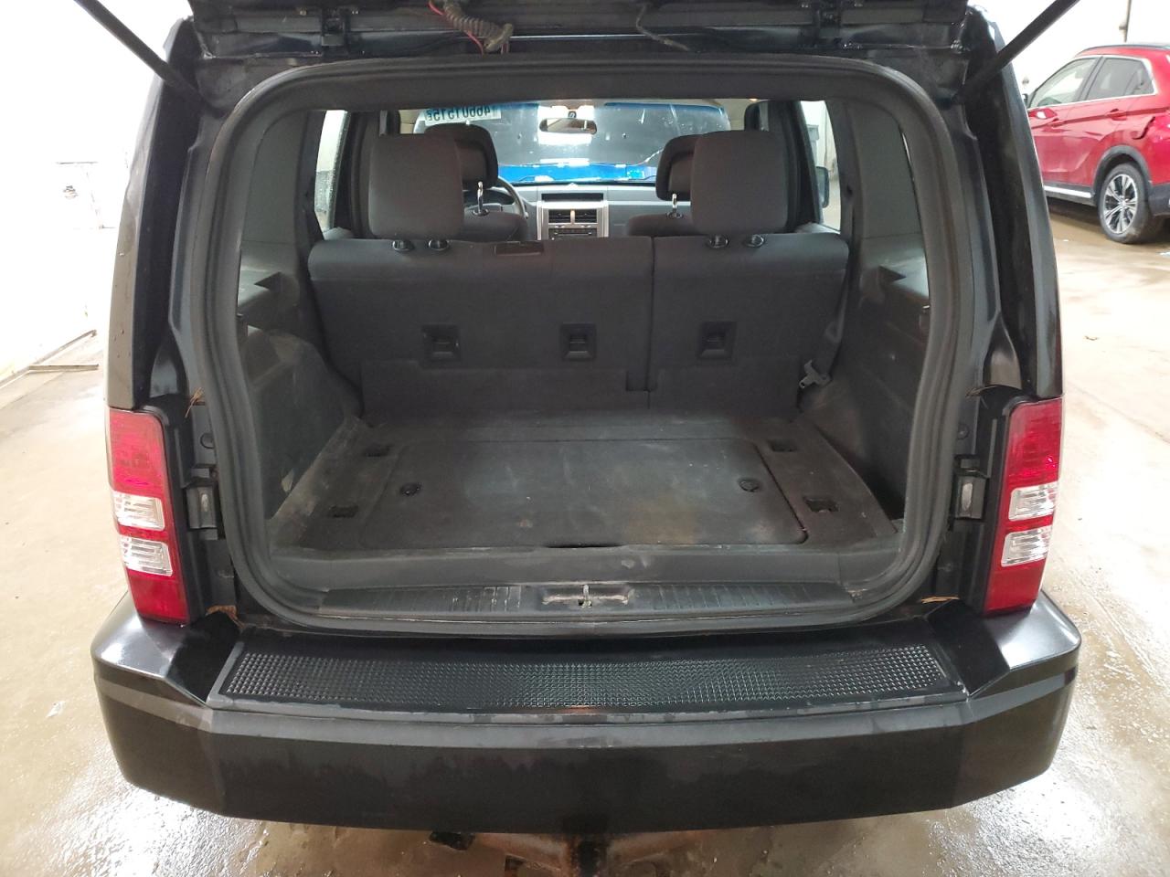 2010 Jeep Liberty (North America) - Image 6