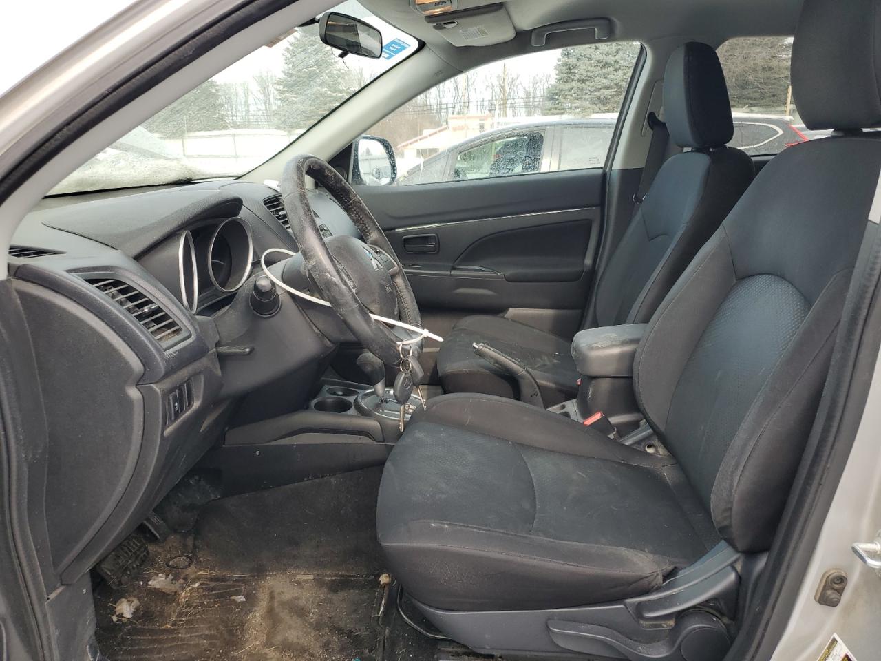 2015 Mitsubishi Outlander - Image 7