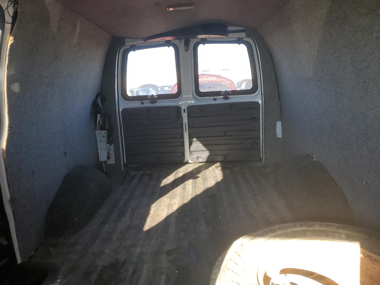 2012 Chevrolet Express - Image 10