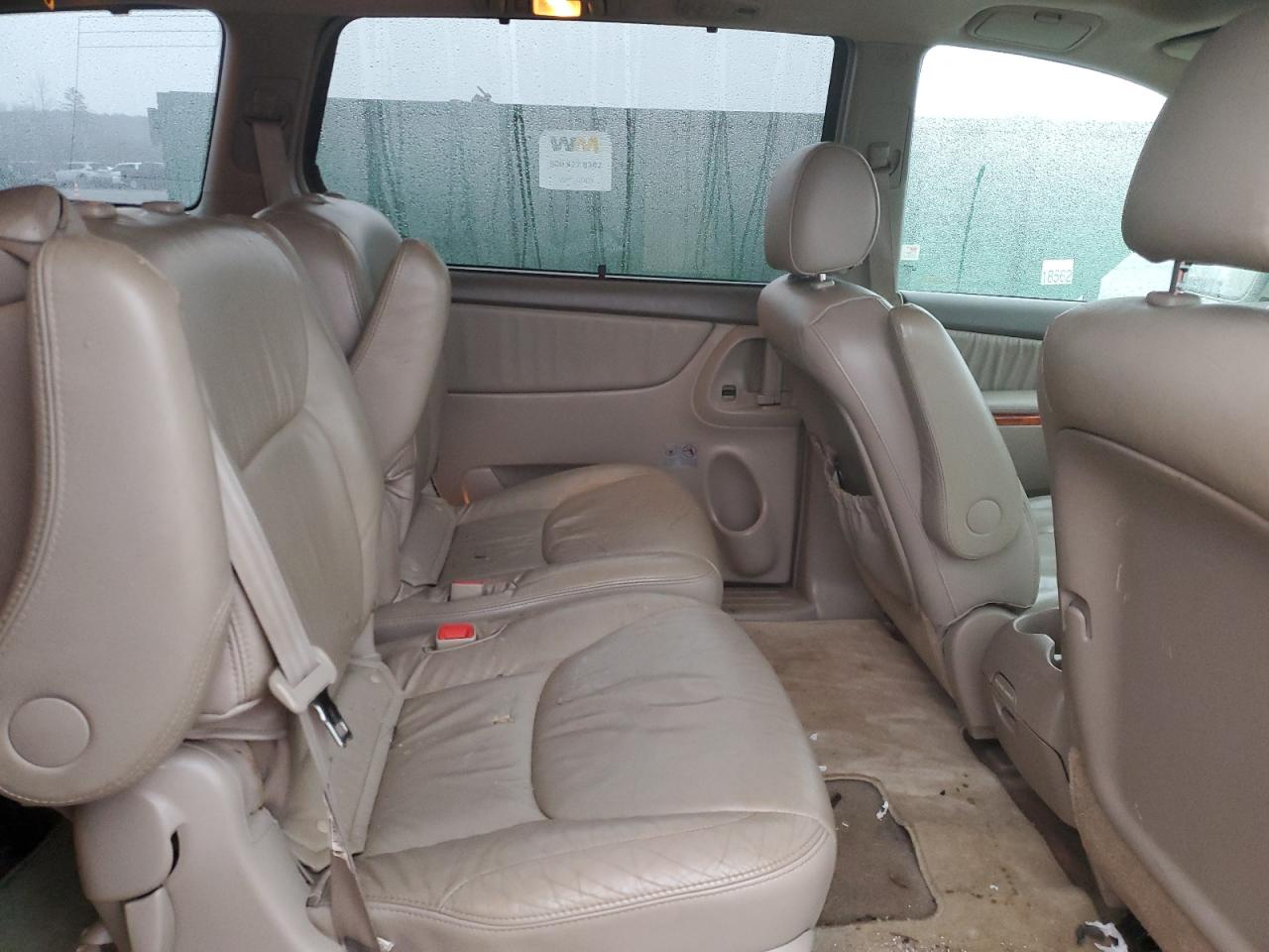 2008 Toyota Sienna - Image 11