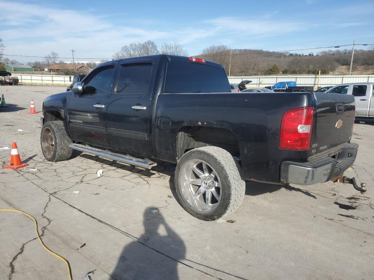 2012 Chevrolet Silverado - Image 2