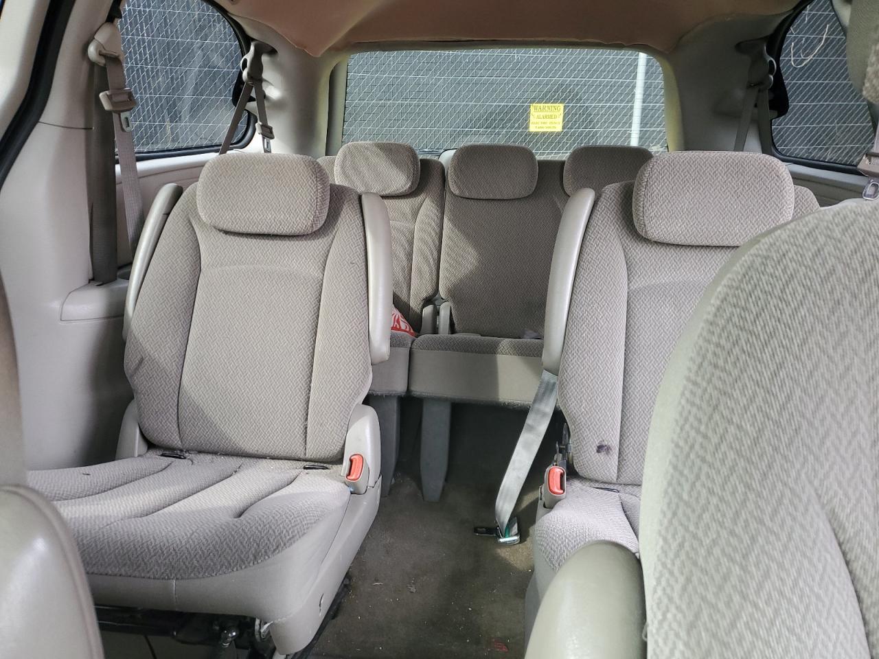 2006 Dodge Caravan - Image 10