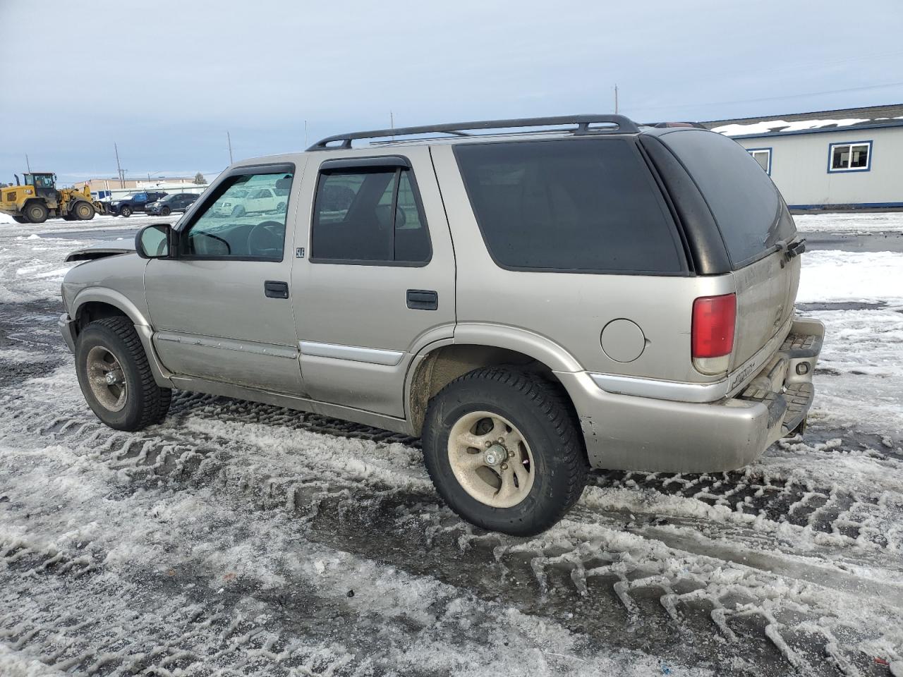 2001 GMC Jimmy - Image 2