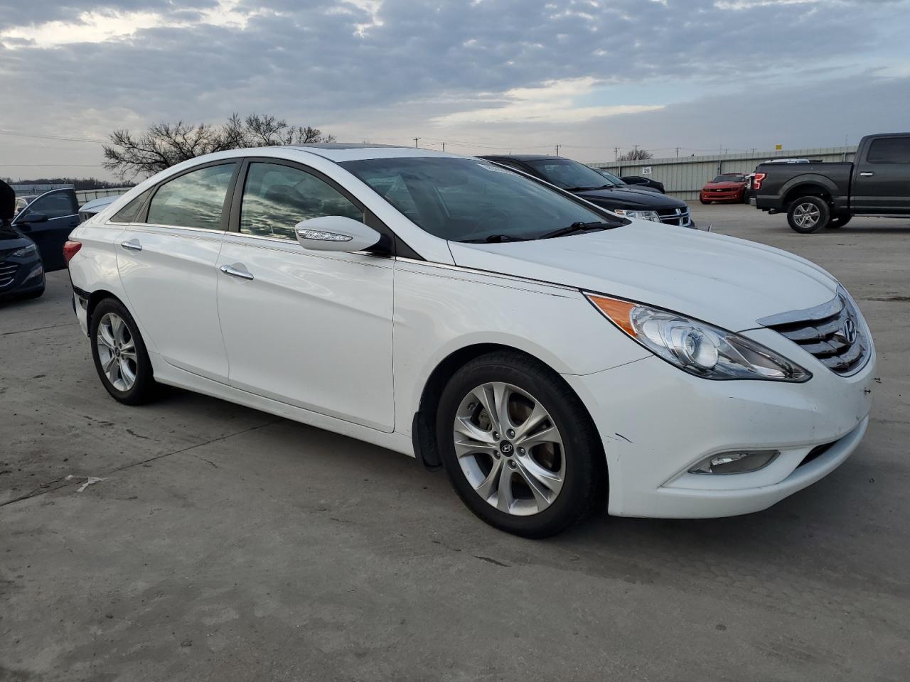 2013 Hyundai Sonata - Image 4