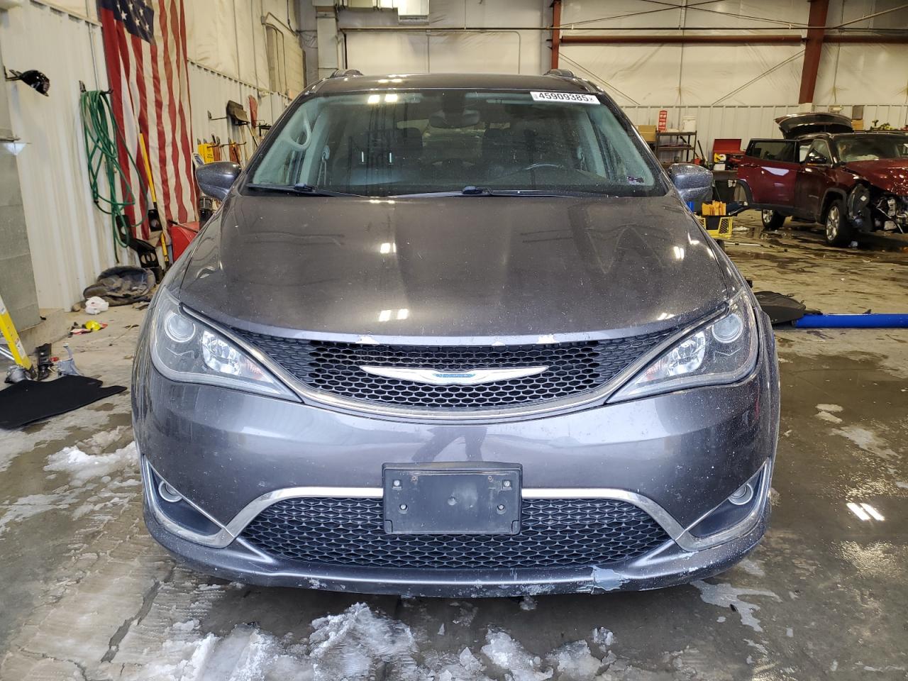 2017 Chrysler Pacifica - Image 5