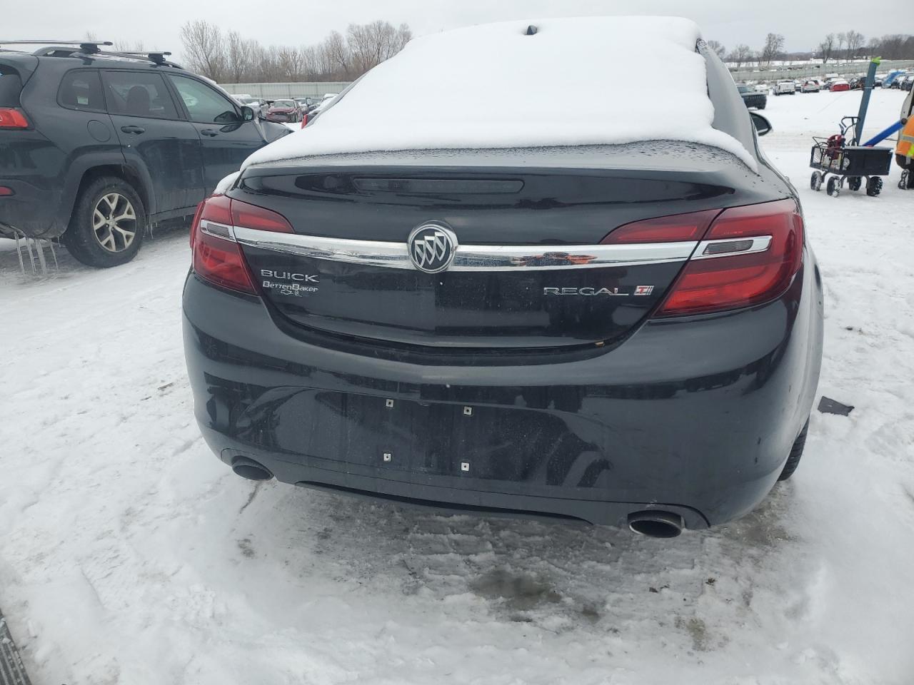 2015 Buick Regal - Image 6