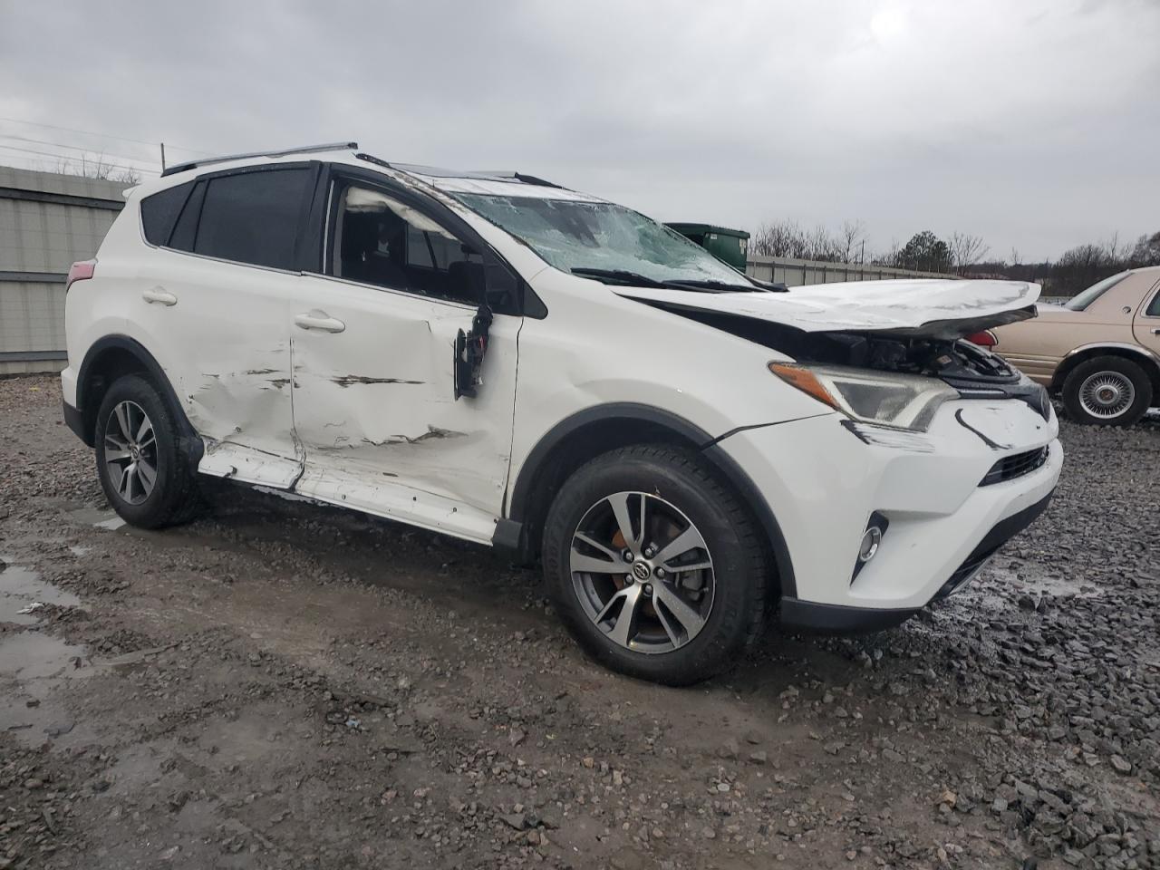 2018 Toyota RAV 4 - Image 4