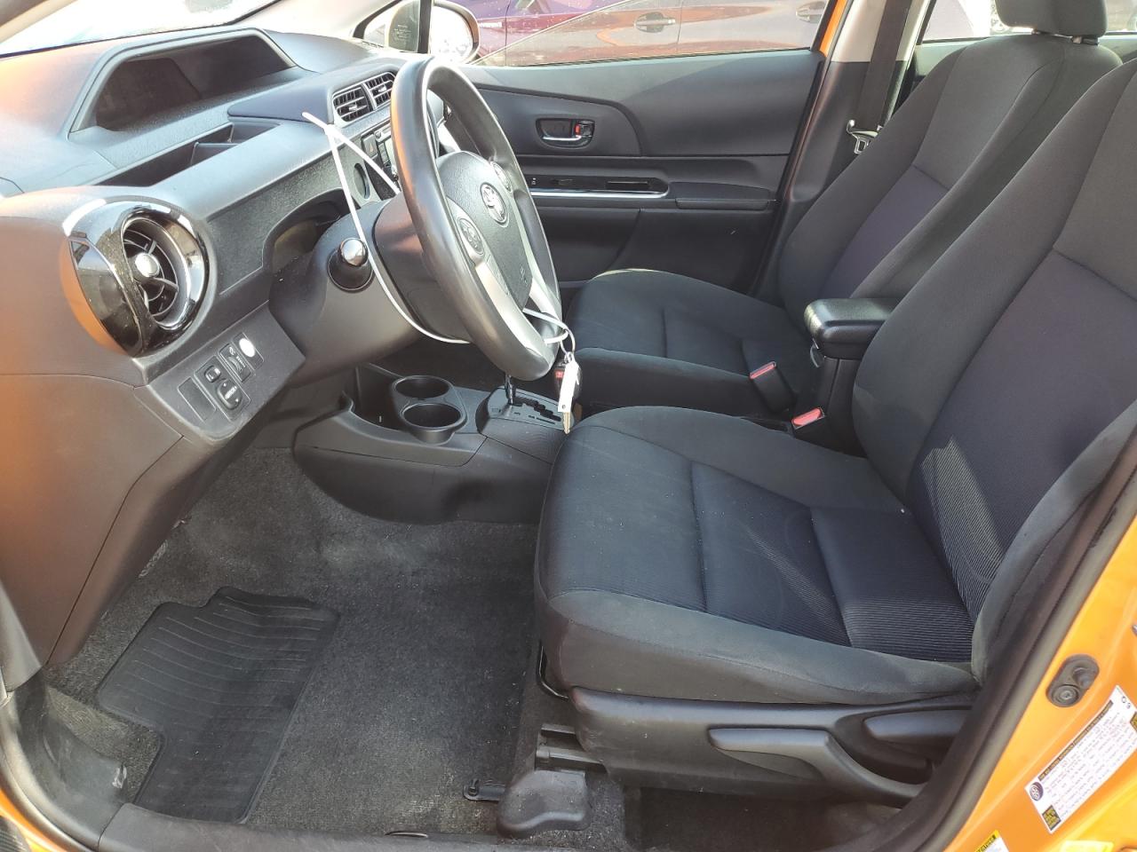 2015 Toyota Prius - Image 7