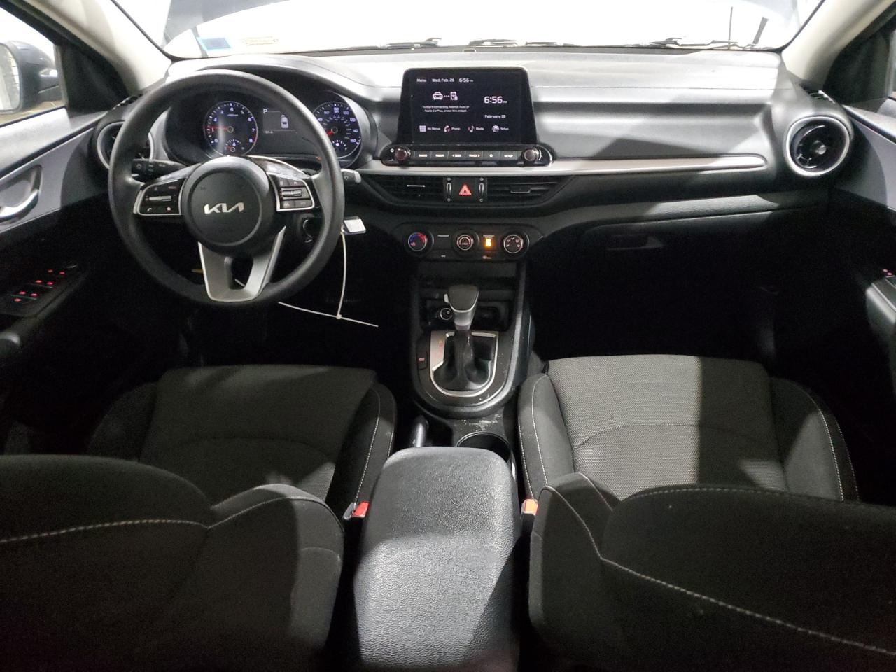 2024 Kia Forte - Image 8