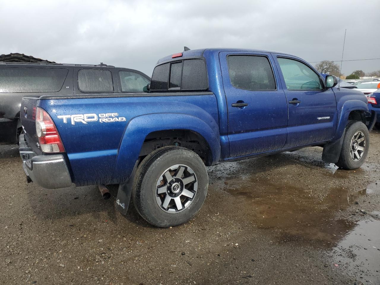 2014 Toyota Tacoma - Image 3