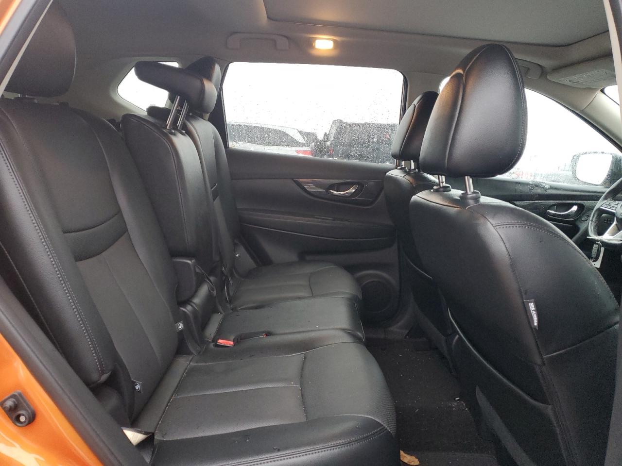 2017 Nissan Rogue - Image 11