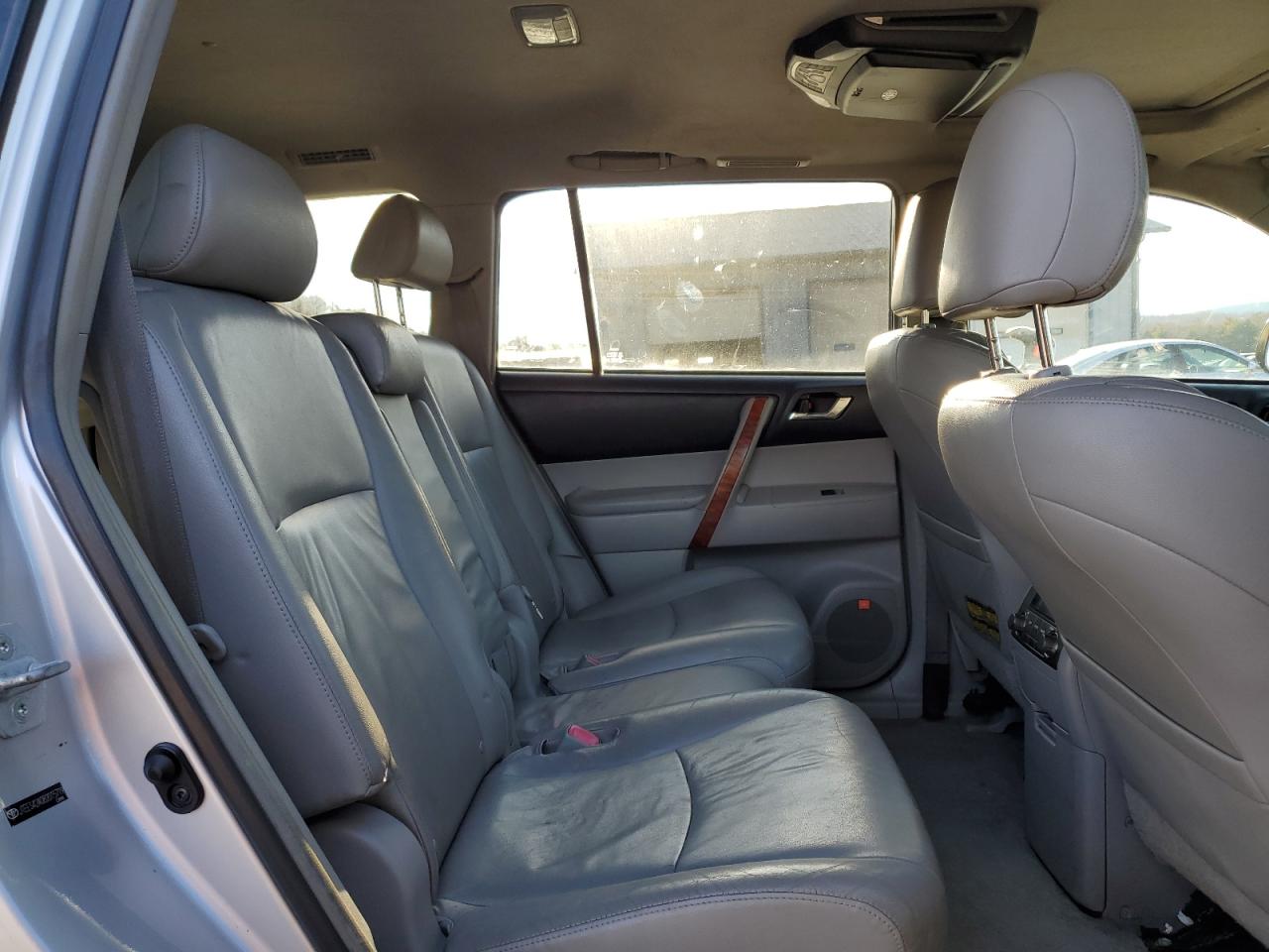 2008 Toyota Highlander - Image 11