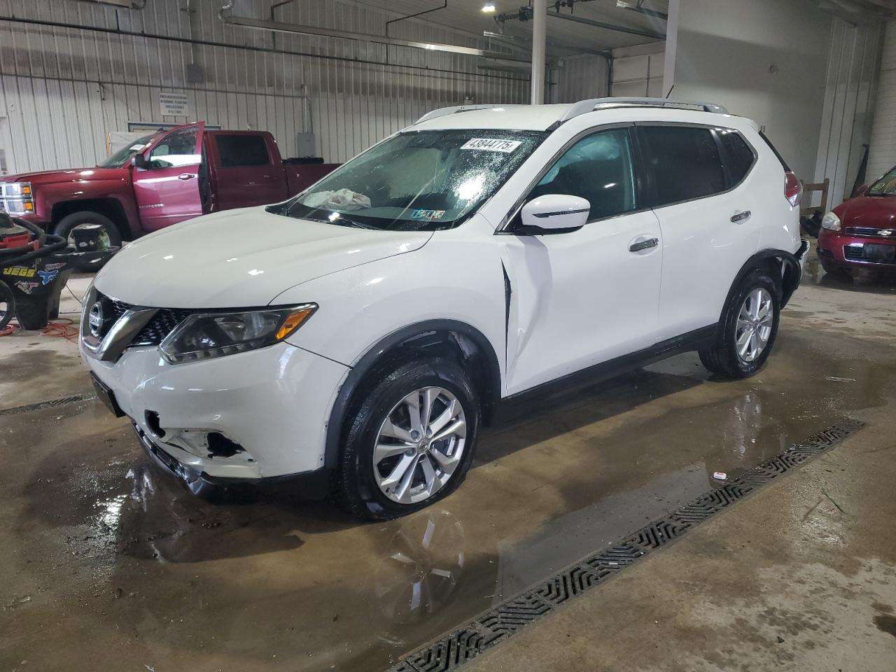 2016 Nissan Rogue - Image 1