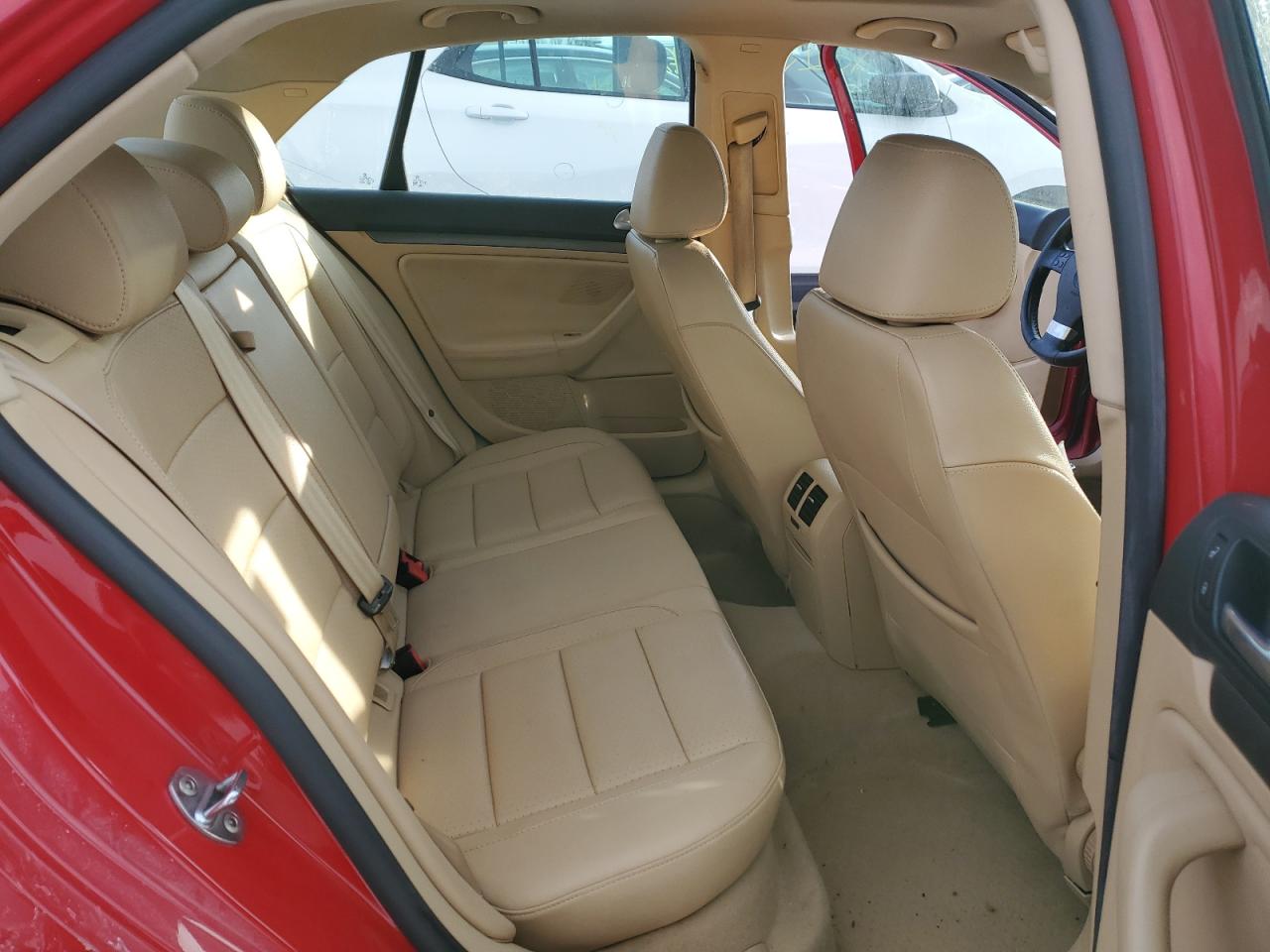 2008 Volkswagen Jetta - Image 10