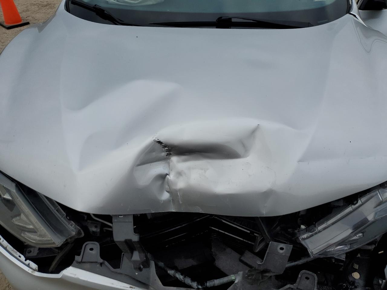 2017 Nissan Rogue - Image 13