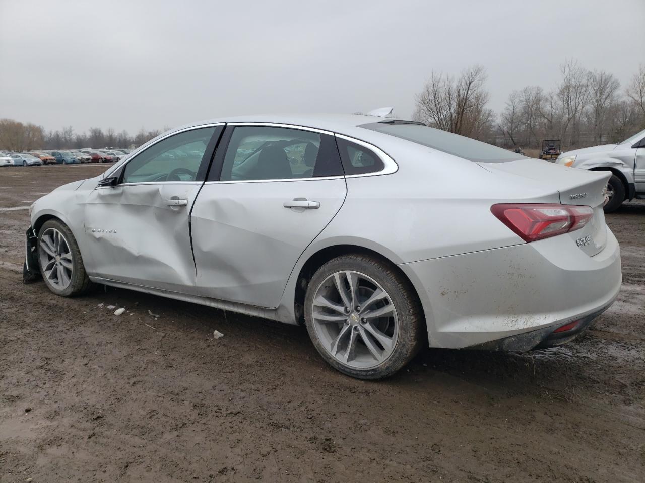 2022 Chevrolet Malibu - Image 2