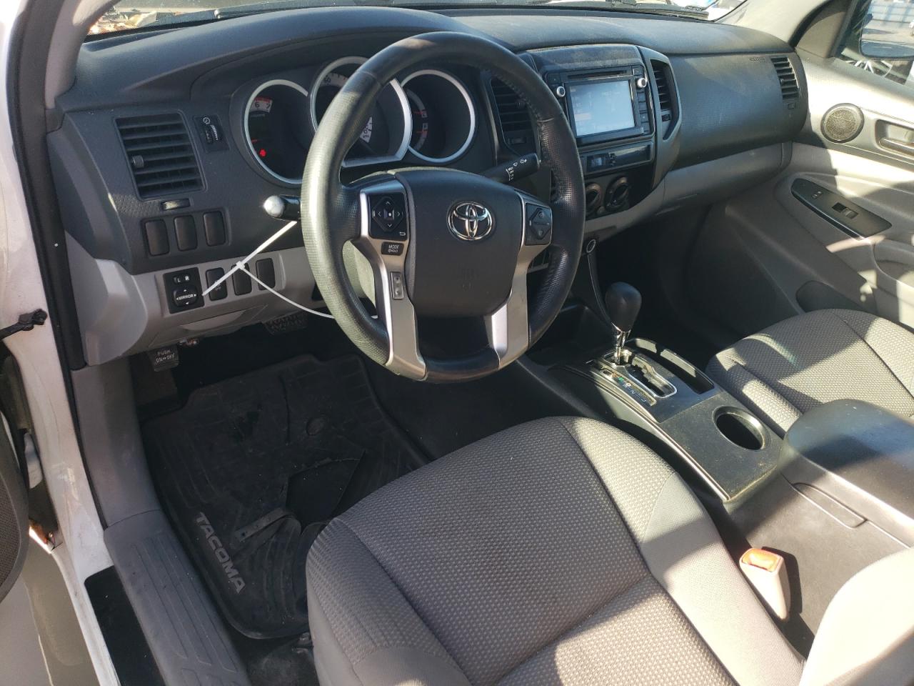 2014 Toyota Tacoma - Image 8