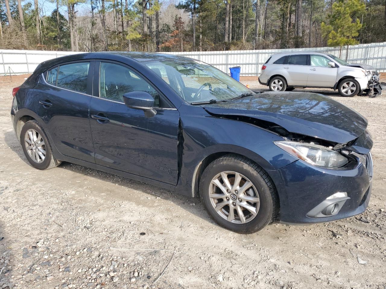 2015 Mazda 3 - Image 4