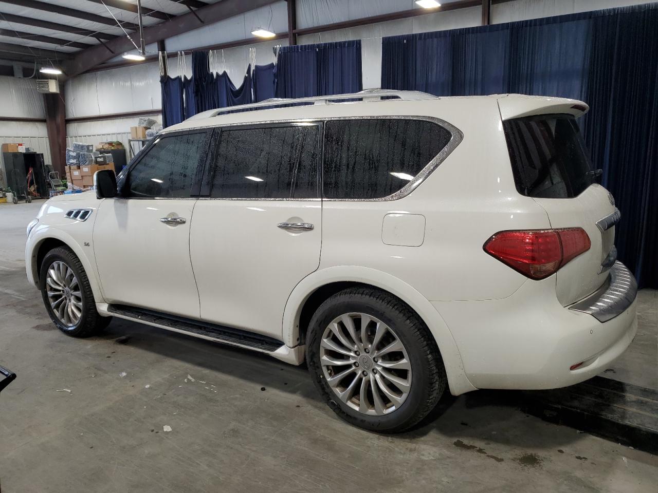 2015 Infiniti QX80 - Image 2