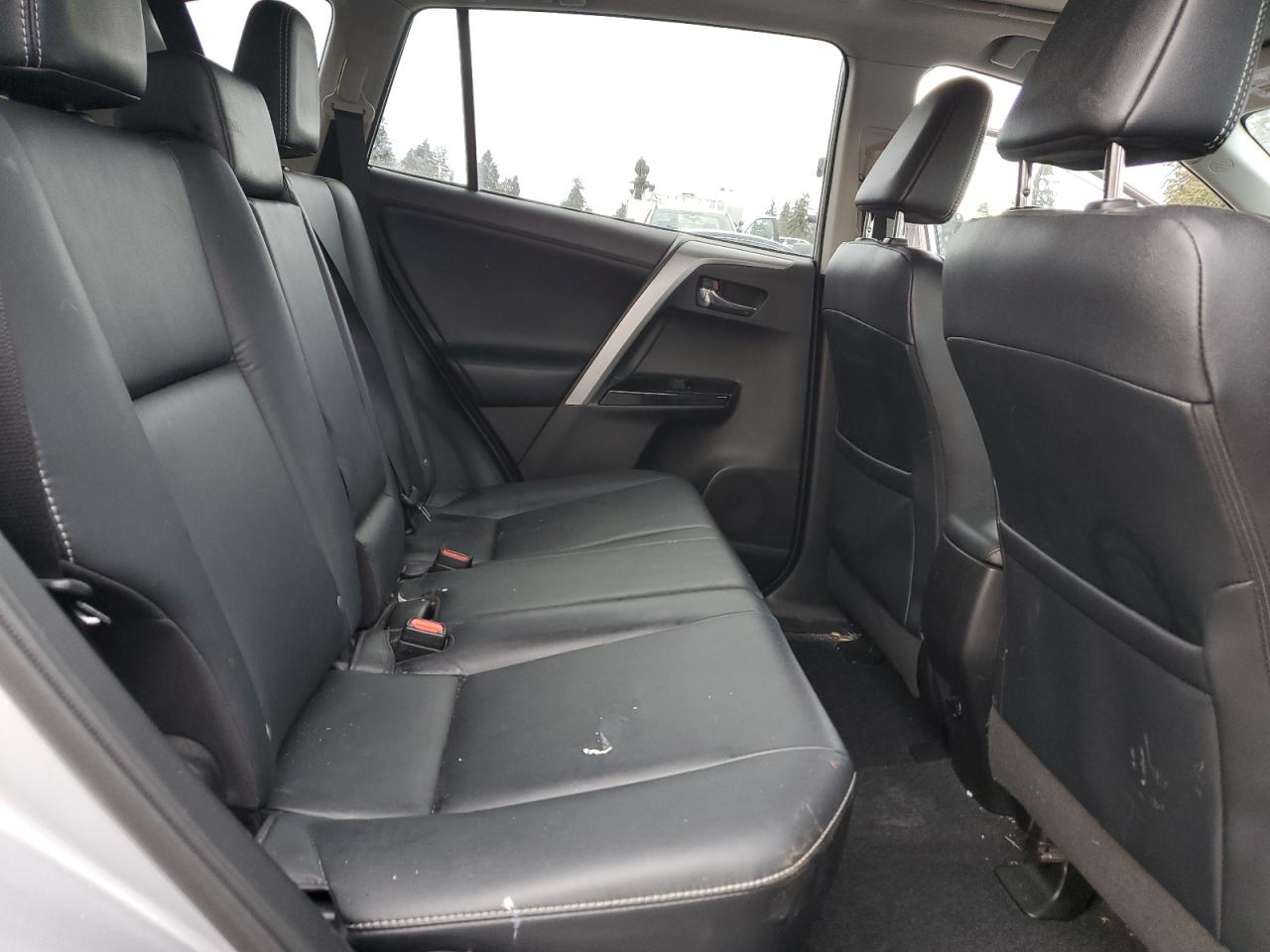 2016 Toyota RAV 4 - Image 12