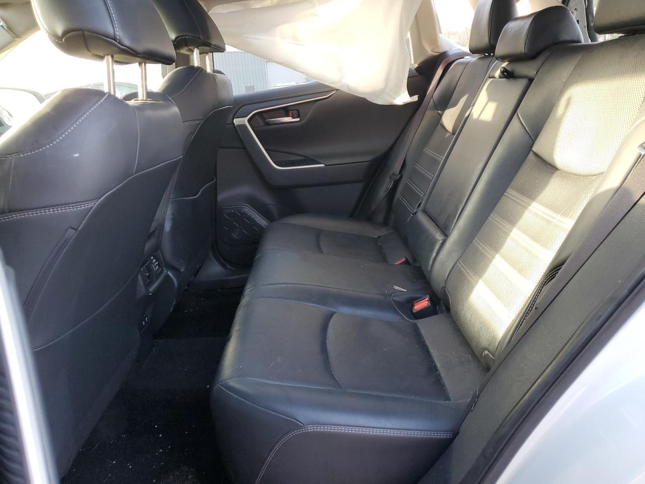 2019 Toyota RAV 4 - Image 11