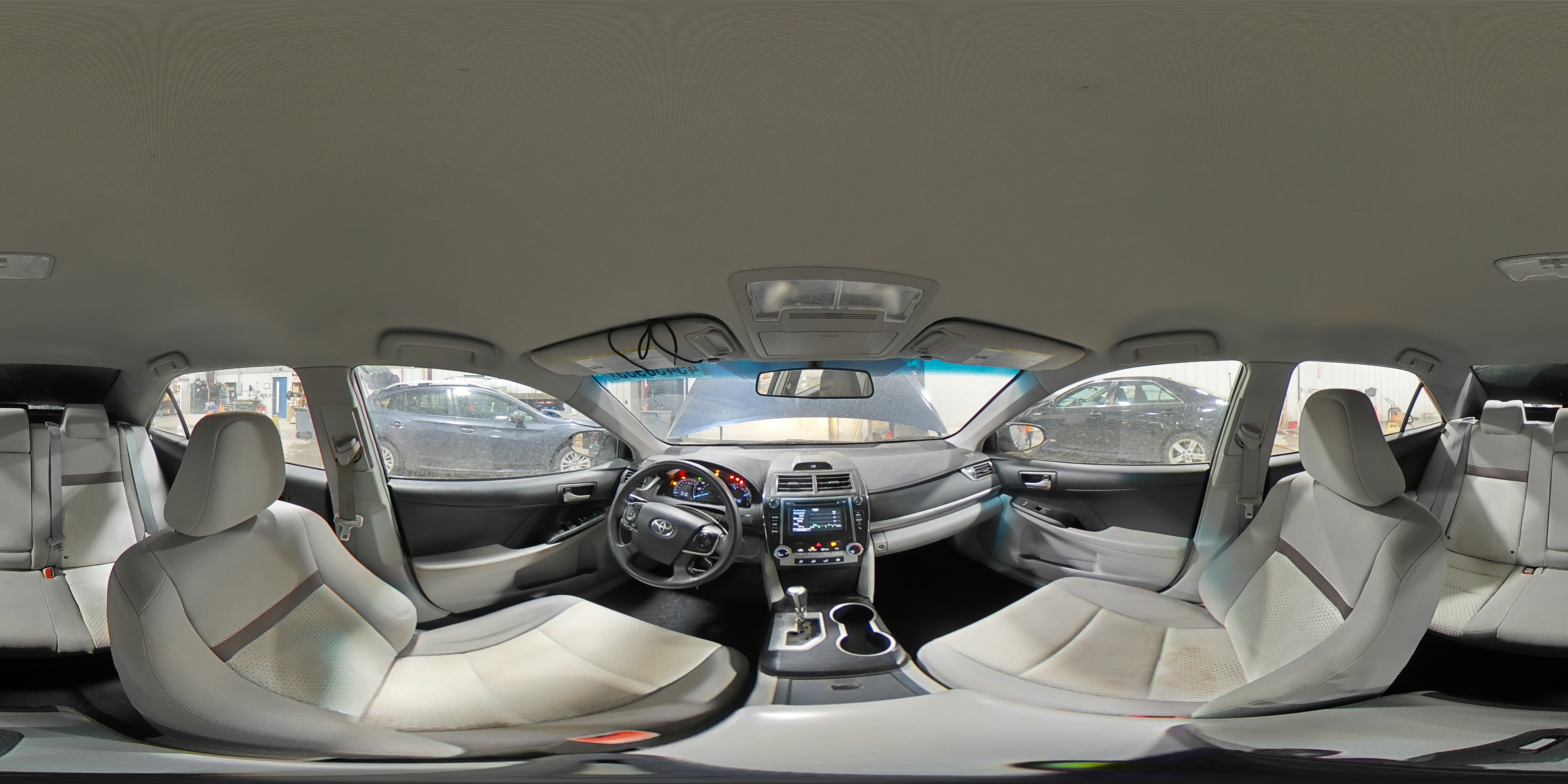 2014 Toyota Camry - Image 14