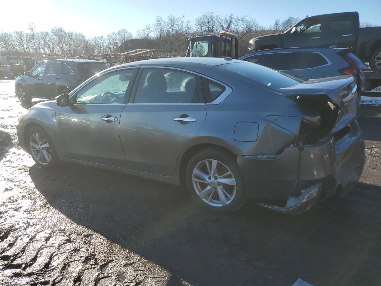 2015 Nissan Altima - Image 2