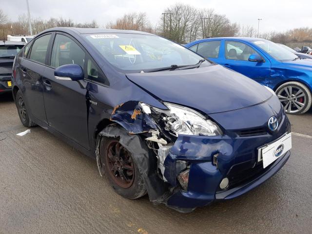 2015 TOYOTA PRIUS T3 V