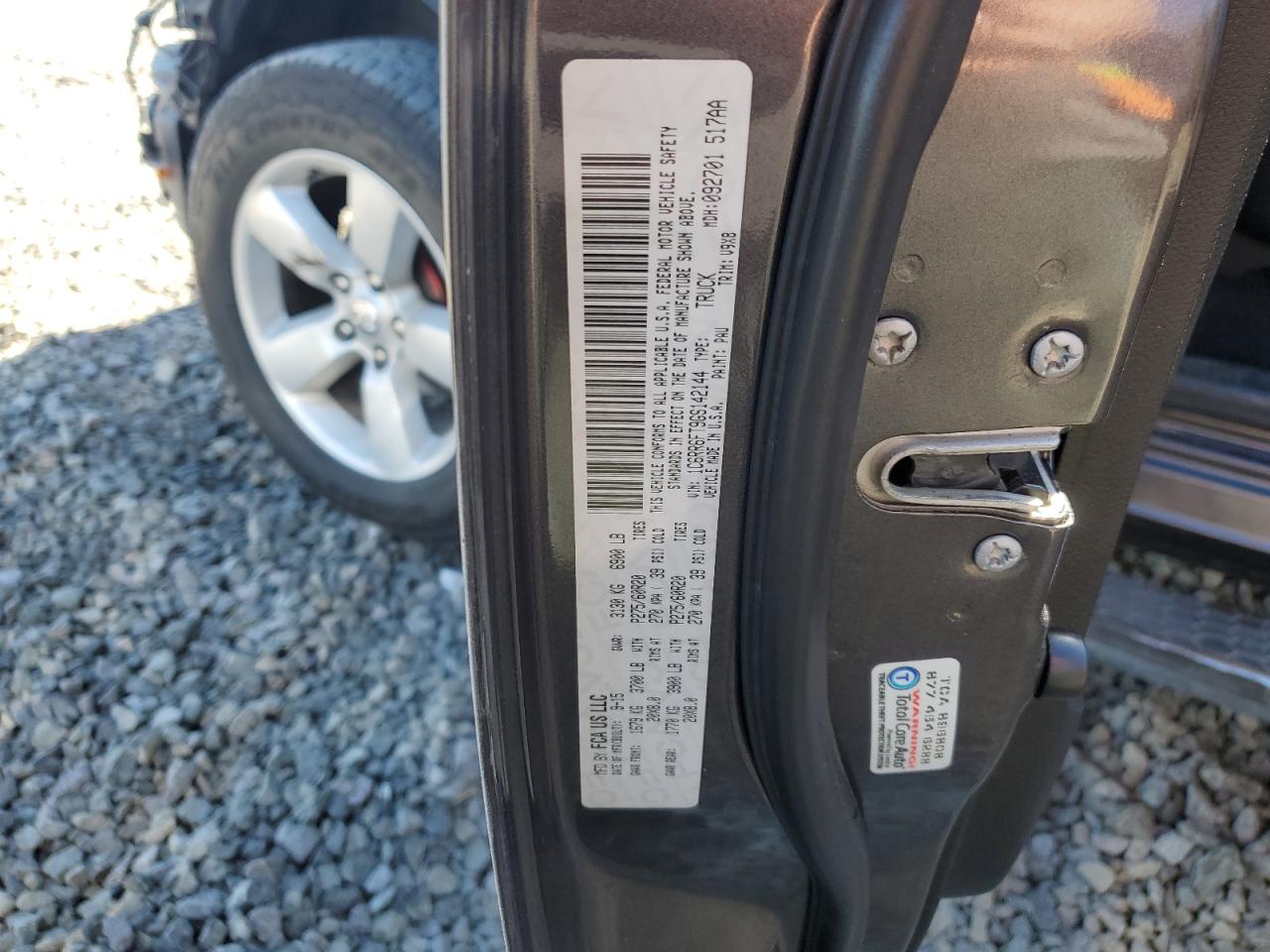 2016 RAM 1500 - Image 12