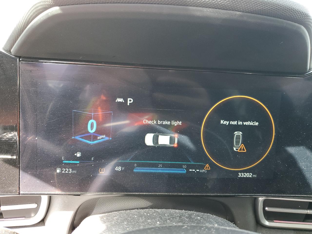 2023 Hyundai Elantra - Image 9