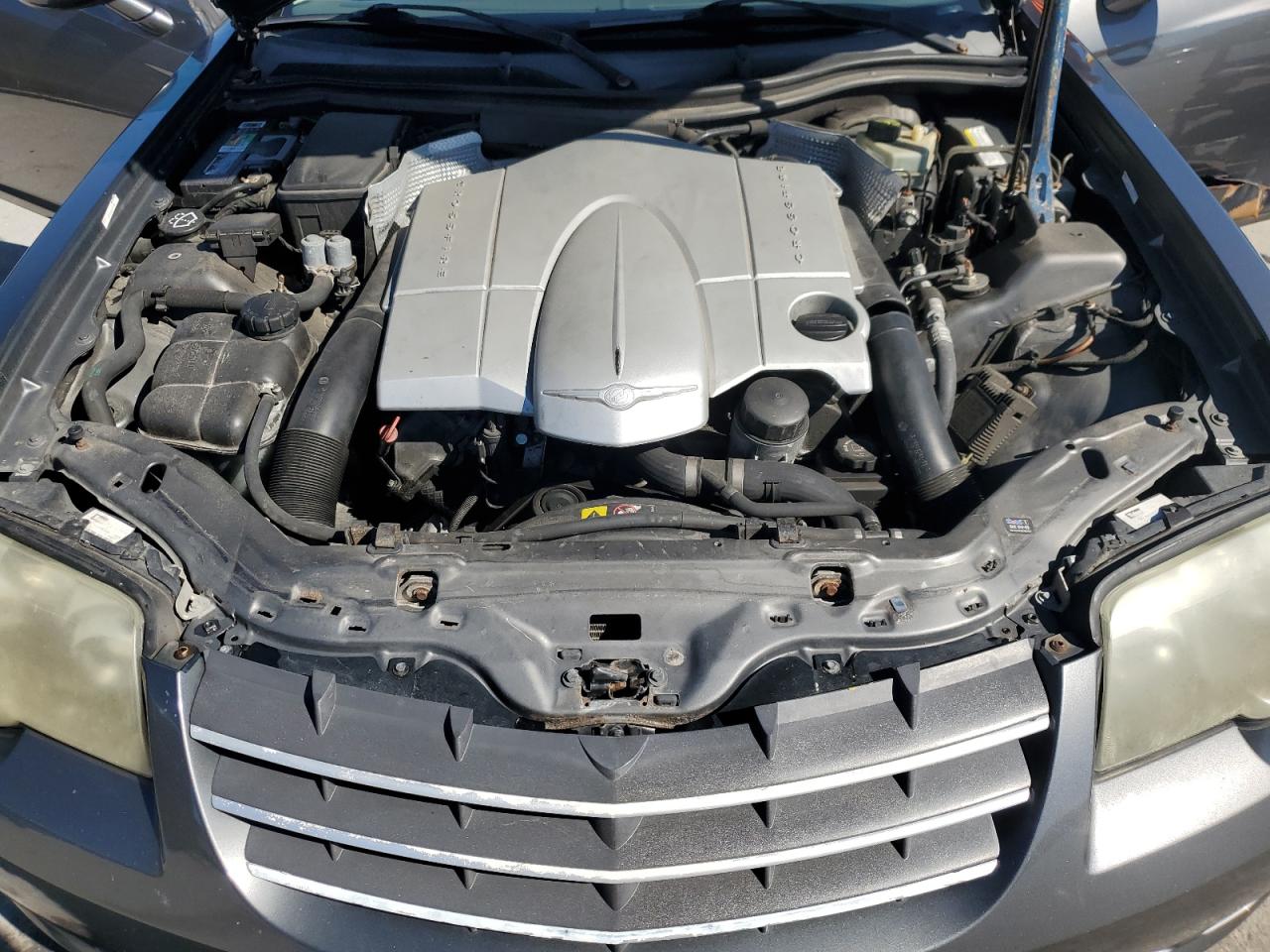 2004 Chrysler Crossfire - Image 11