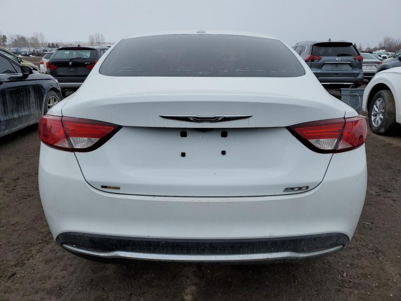 2015 Chrysler 200 - Image 6