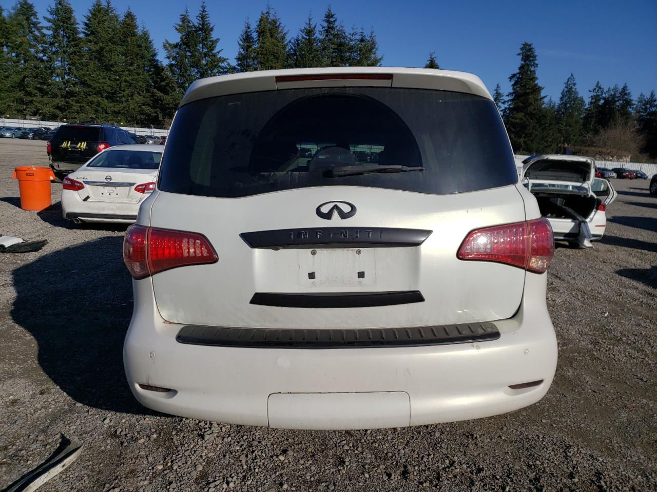 2011 Infiniti QX56 - Image 6