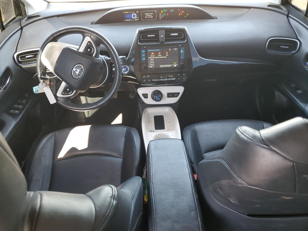 2016 Toyota Prius - Image 8