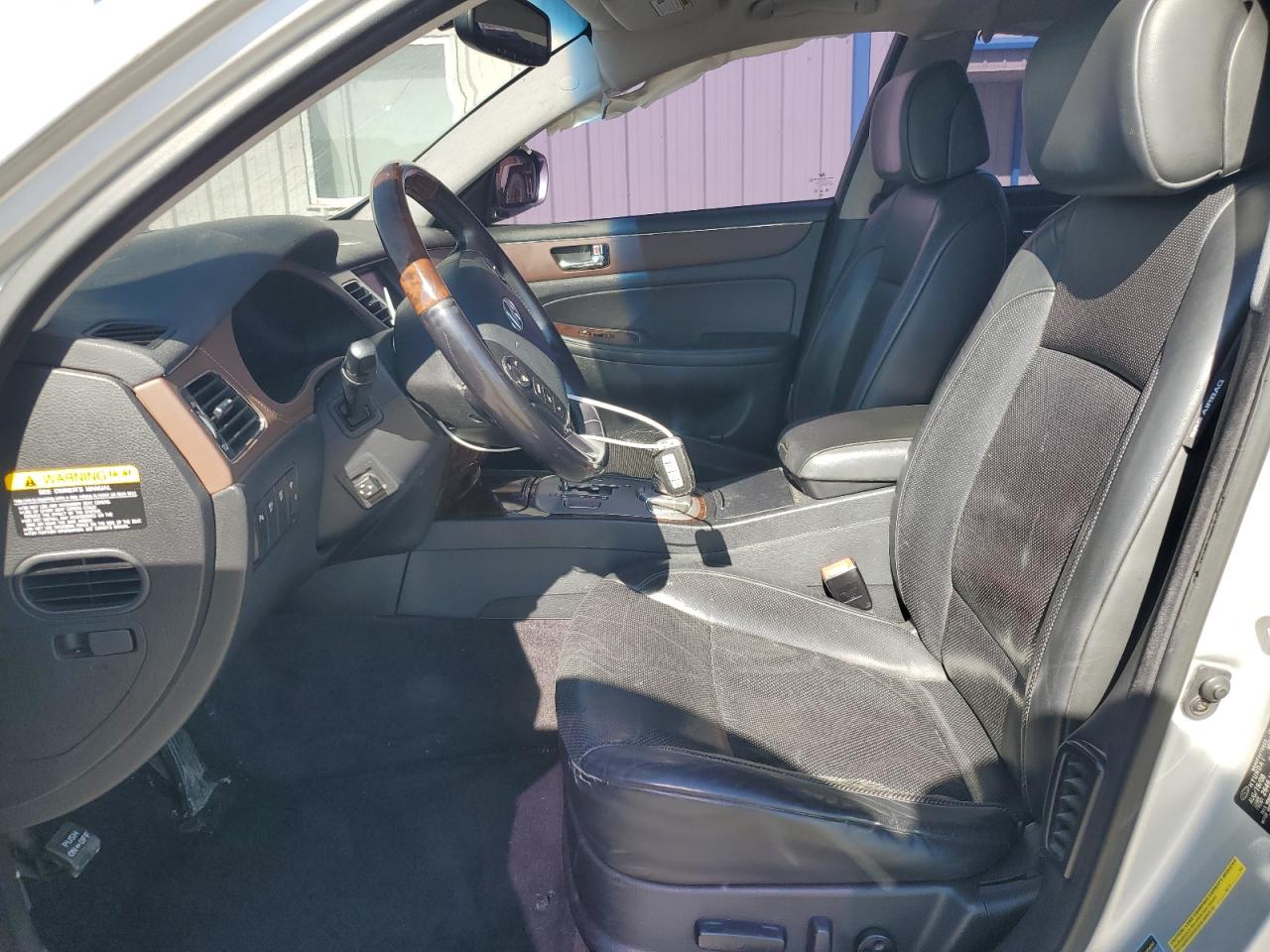 2009 Hyundai Genesis - Image 7