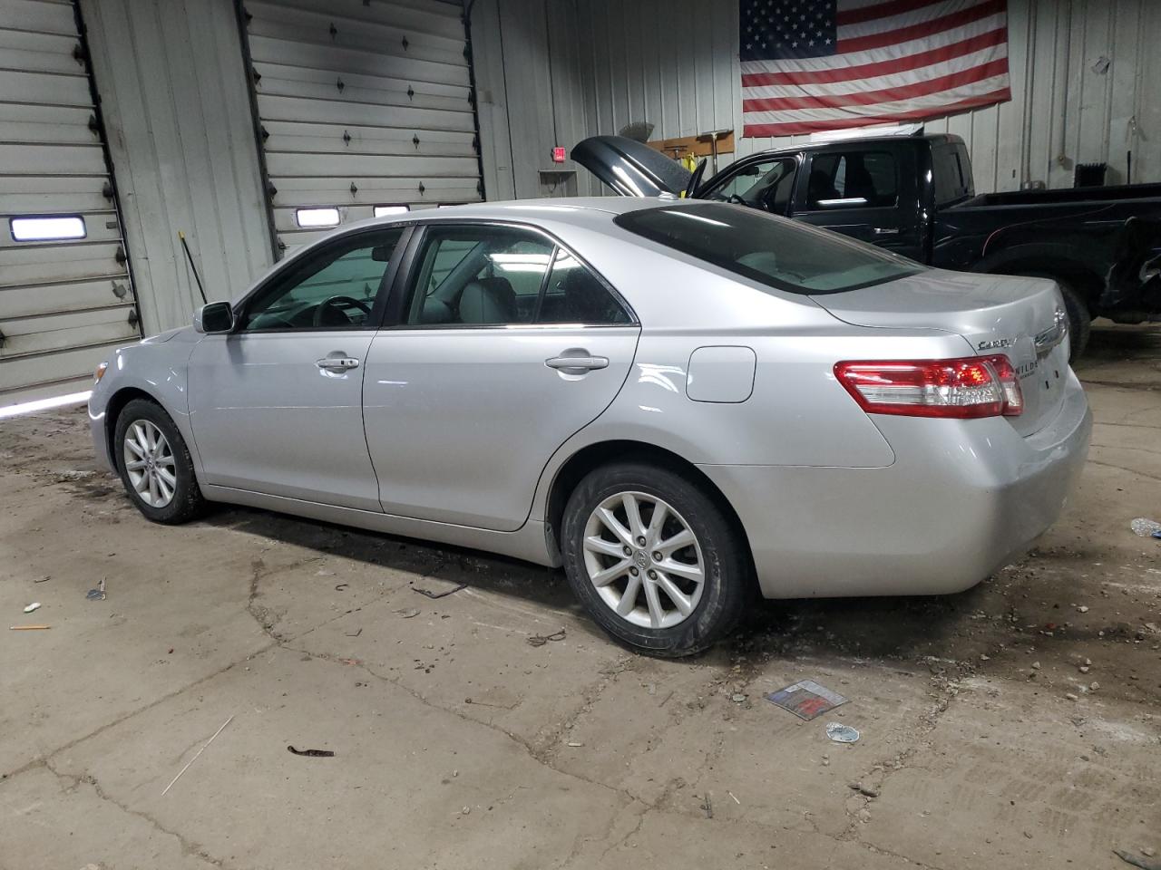 2011 Toyota Camry - Image 2