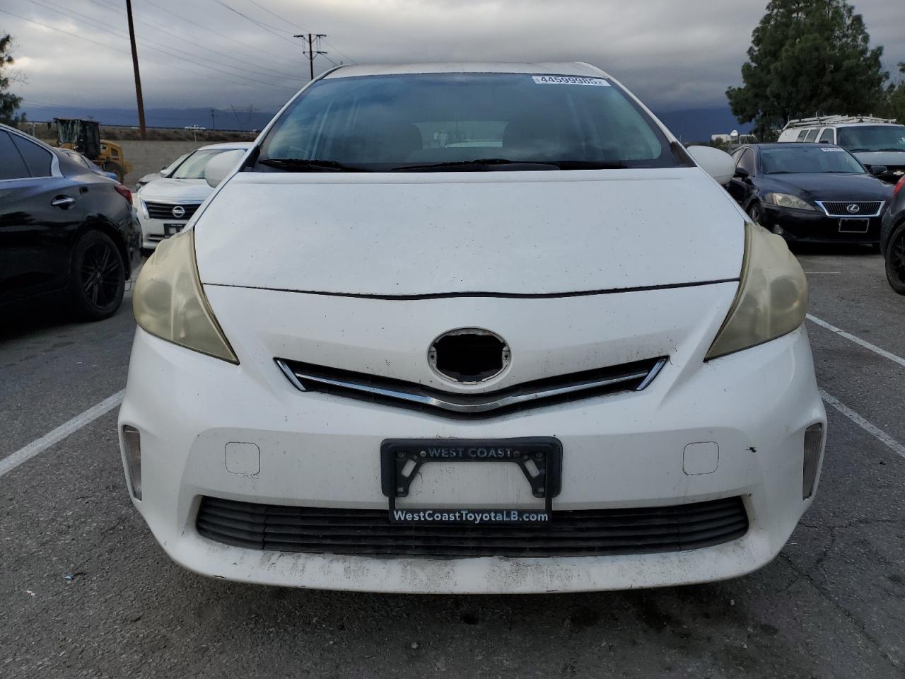 2012 Toyota Prius - Image 5