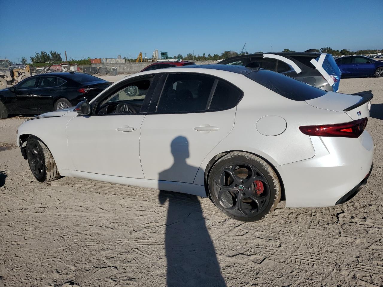 2018 Alfa Romeo Giulia - Image 2