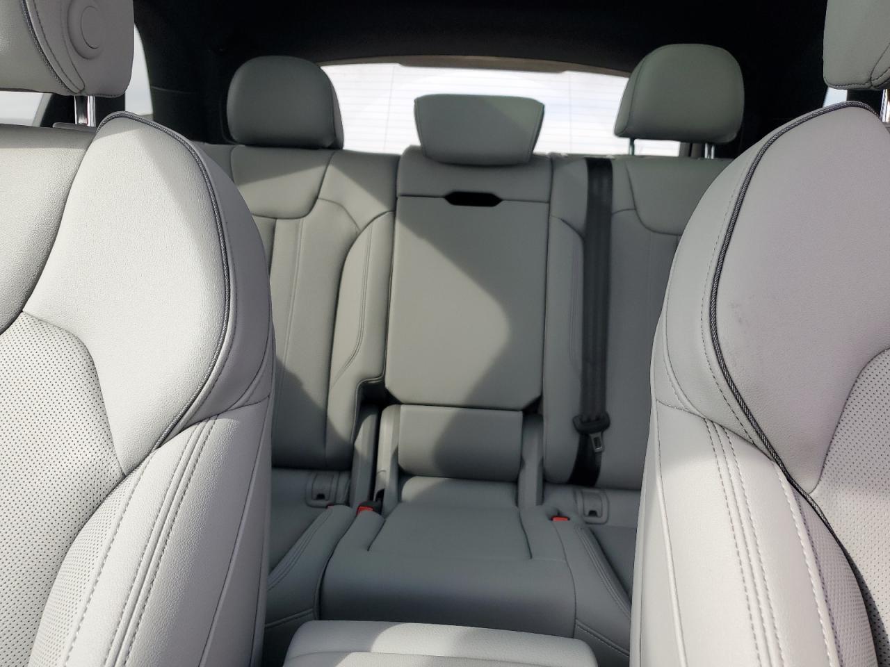 2024 Audi Q5 - Image 10